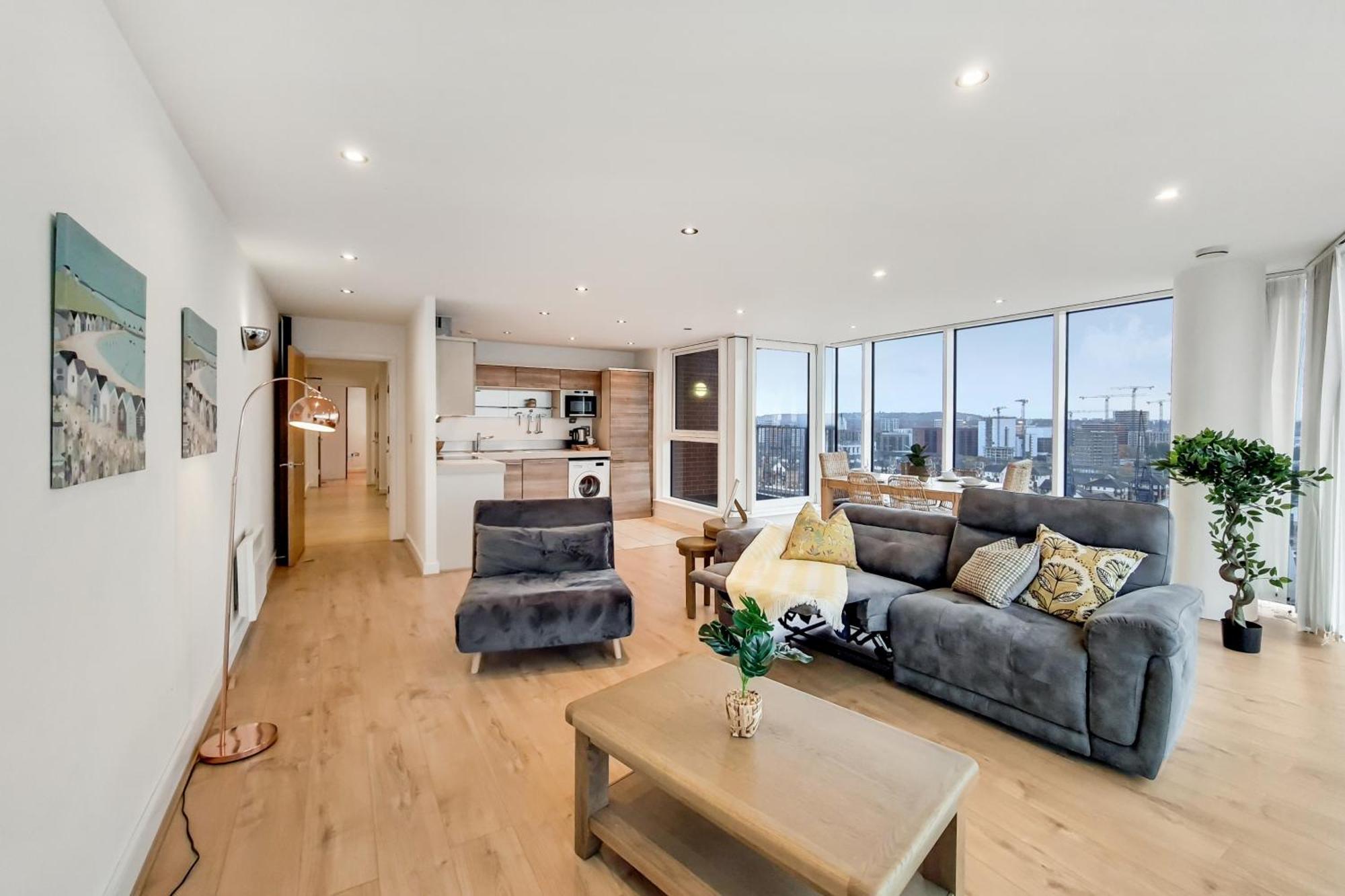 Deluxe Two Bed Apartment With River & City View Londres Exterior foto