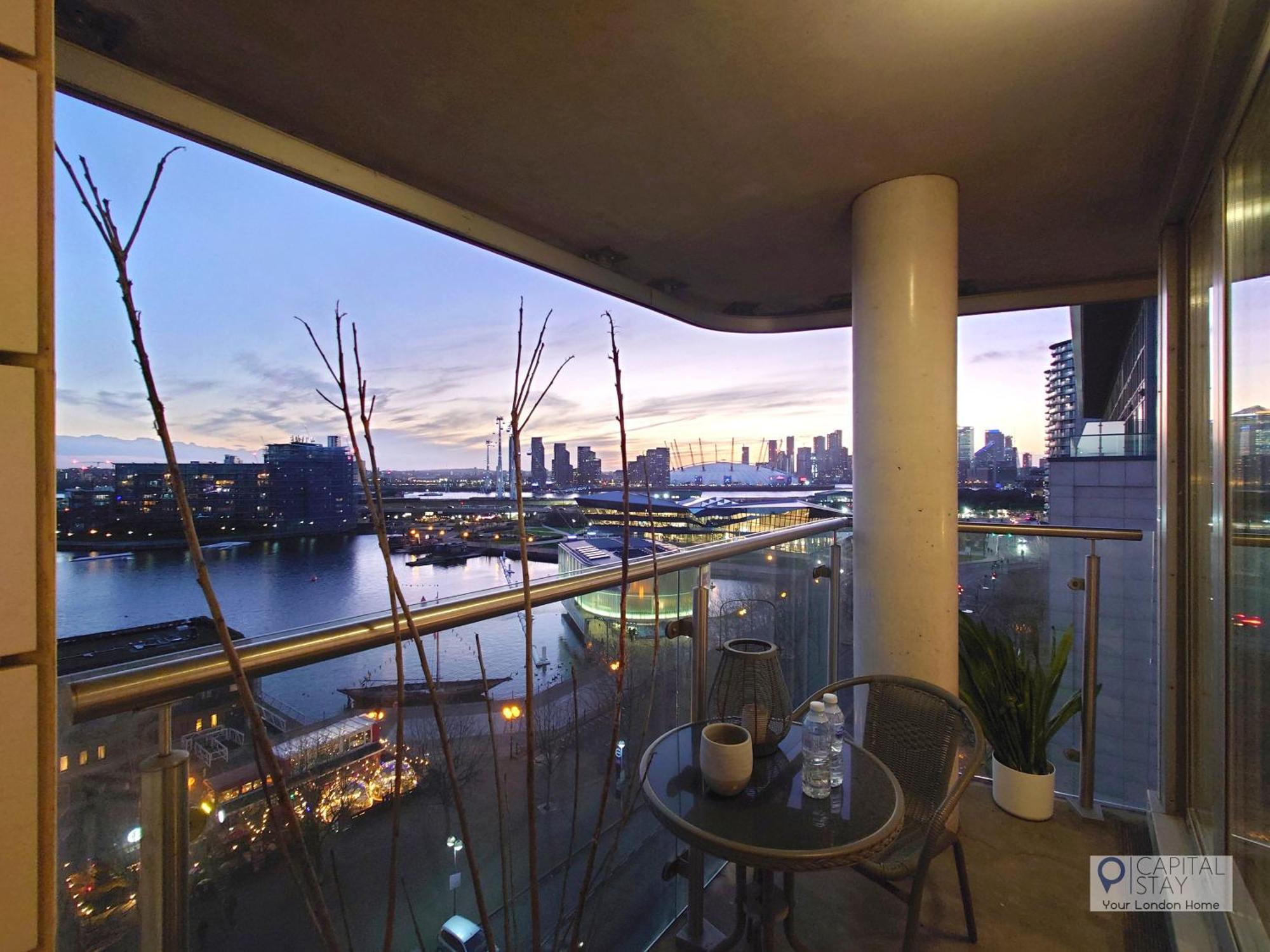 Deluxe Two Bed Apartment With River & City View Londres Exterior foto